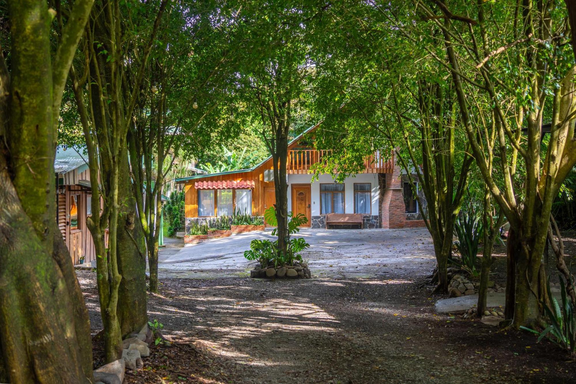 Casa Violeta Home Rentals Монте-Верде Экстерьер фото
